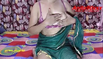 Horny indian babe screws hard