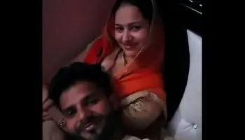 Desi girl gets hardcore fuck in room