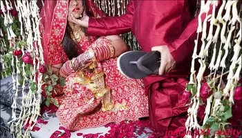 Indian couple hardcore honeymoon sex in hindi